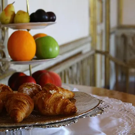 Palazzo Bernardini Alojamento de Acomodação e Pequeno-almoço