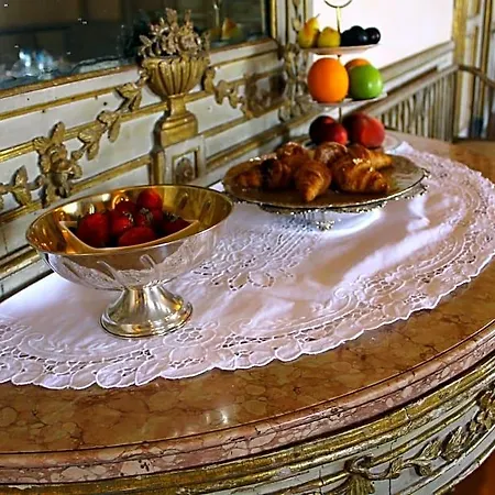 Palazzo Bernardini Bed and Breakfast 4*