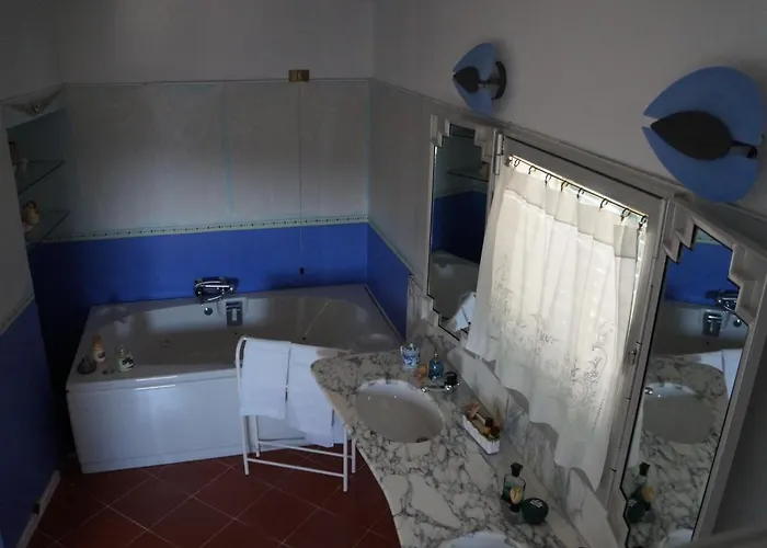 Palazzo Bernardini Bed & Breakfast 4*