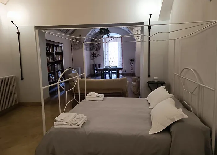 Palazzo Bernardini Bed & Breakfast